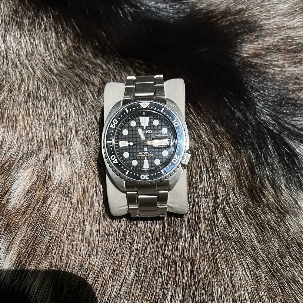 Seiko Black Dial Silver Bracelet Watch